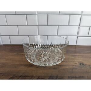 Arcoroc Crystal Diamond Starburst Design Glass Serving Bowl 9"